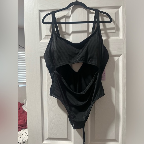 Wild Fable Cut Out Swimsuit - Picture 3 of 10